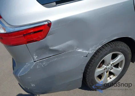 2015 Toyota Sienna Le 8 Passenger из США, поврежденный, VIN 5TDKK3DC2FS573786